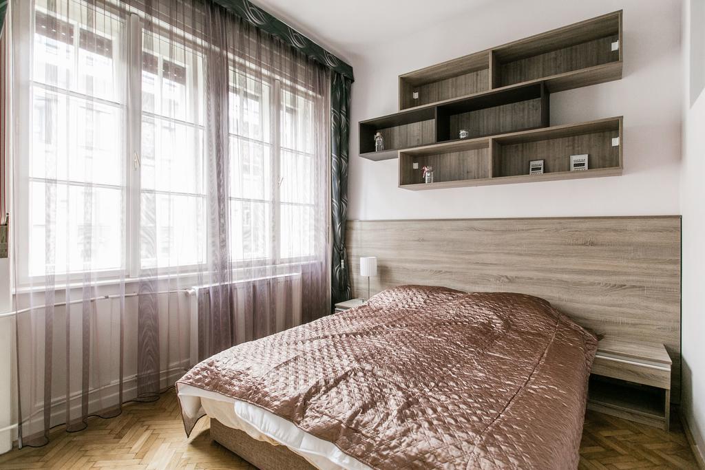 בודפשט Apartment At Nagymezo מראה חיצוני תמונה