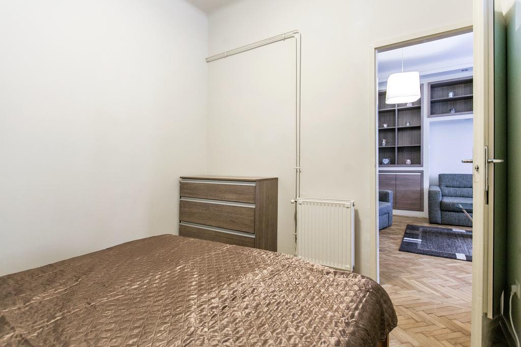 בודפשט Apartment At Nagymezo מראה חיצוני תמונה
