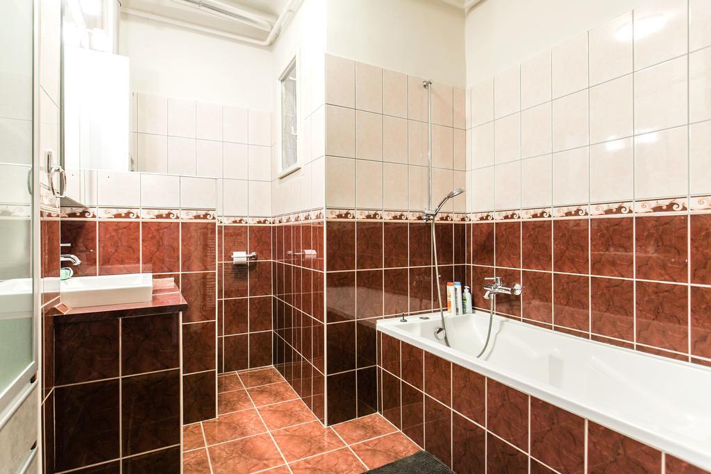 בודפשט Apartment At Nagymezo מראה חיצוני תמונה